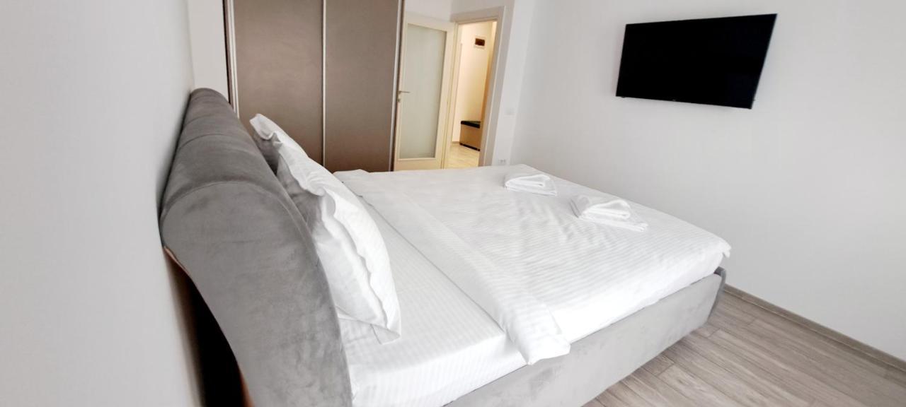 Relax Home Apartment Q Iasi Exterior foto